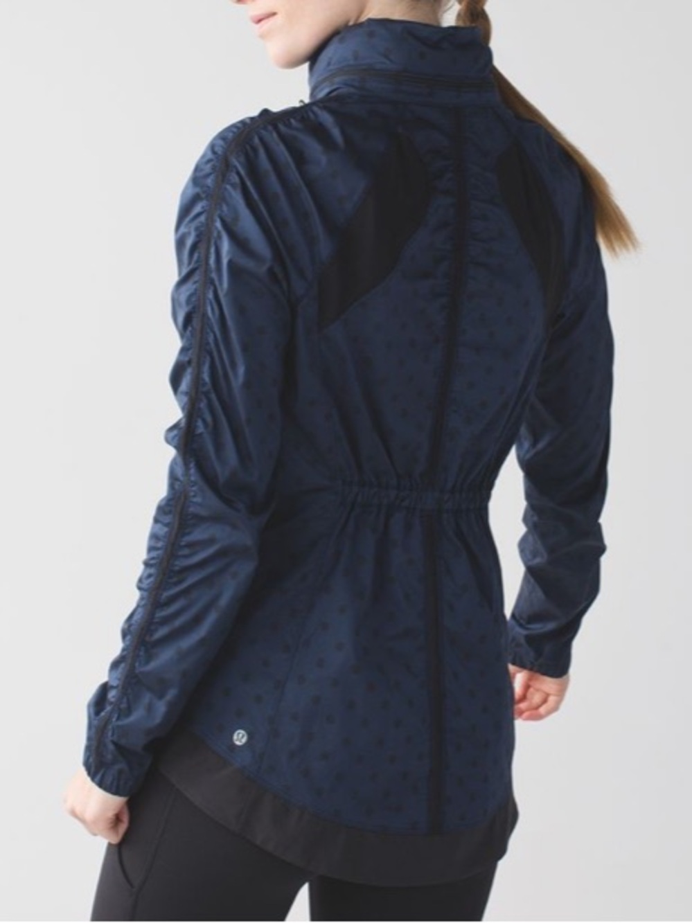 LULULEMON Gather and Sprint Jacket with Hood Size 8